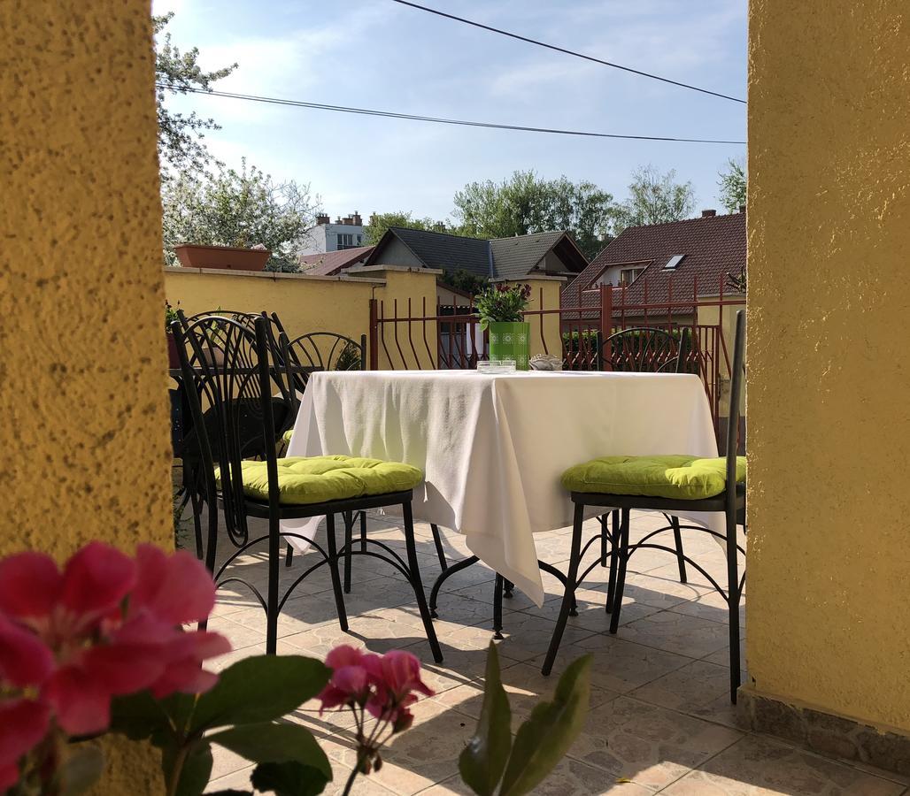 Kiskut Liget Pension Gyor Bagian luar foto